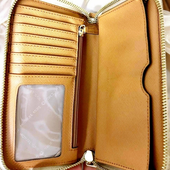 Michael Kors Jet Set Travel Wristlet Wallet - Logo Canvas Beige β¨ - Picture 6 of 13